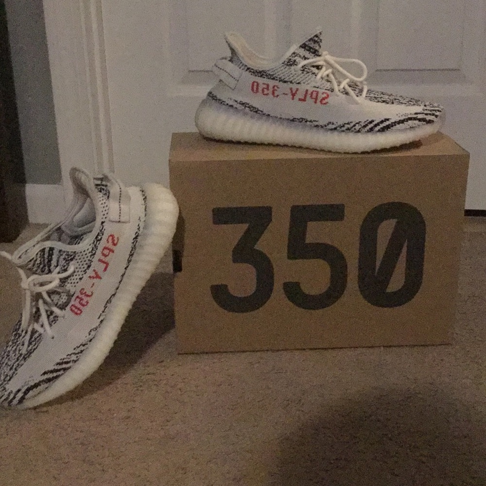 Yeezy boost 350 v2 zebra